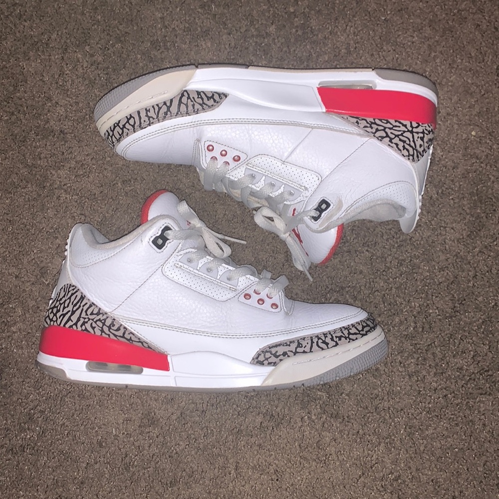 *USED Jordan 3 “Hall Of Fame” Size 9.5 Mens